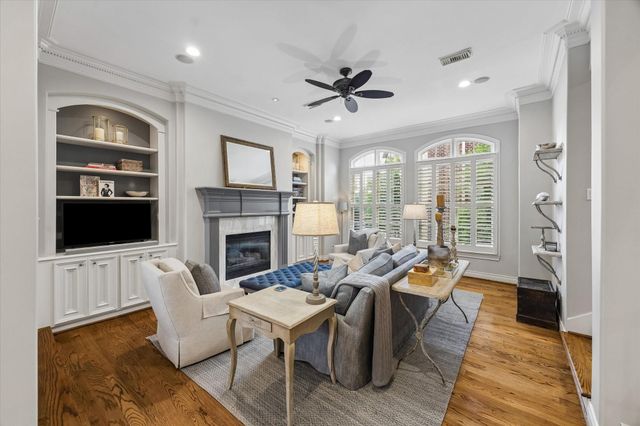 1315 Hyde Park Boulevard, Houston, TX 77006