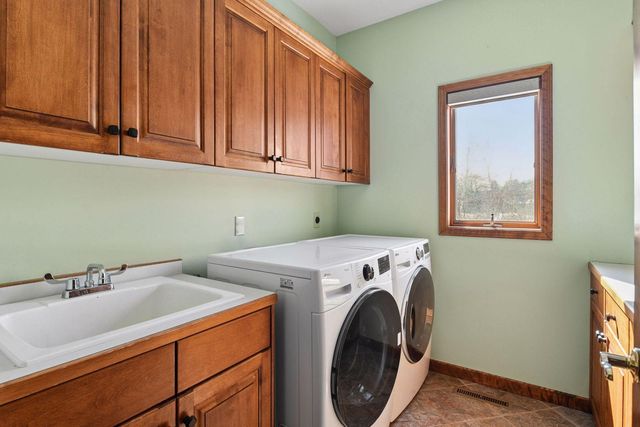 7600 Delaney Boulevard, Edina, MN 55439