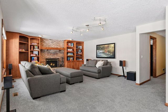 7600 Delaney Boulevard, Edina, MN 55439