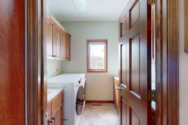 7600 Delaney Boulevard, Edina, MN 55439