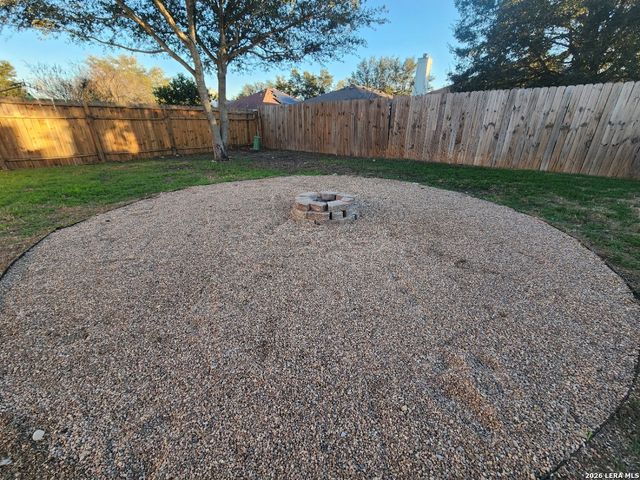 8422 Whitebrush, Converse, TX 78109