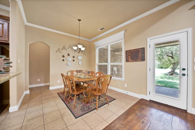 112 Meadow Arbor Drive, Weatherford, TX 76085