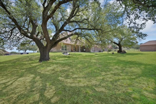 112 Meadow Arbor Drive, Weatherford, TX 76085