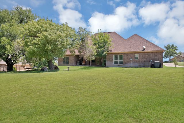 112 Meadow Arbor Drive, Weatherford, TX 76085