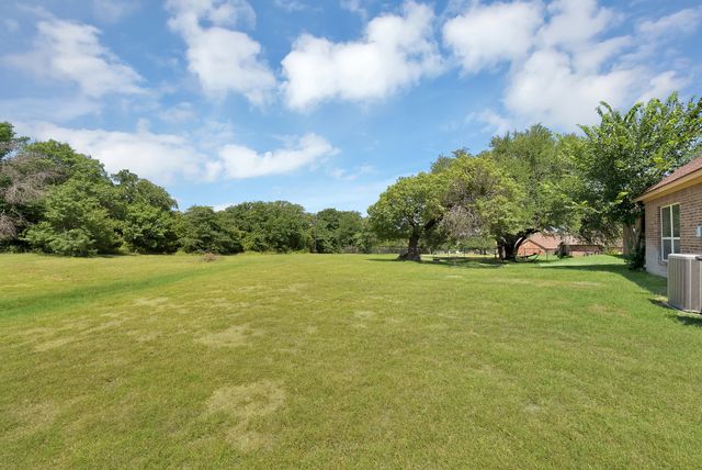 112 Meadow Arbor Drive, Weatherford, TX 76085