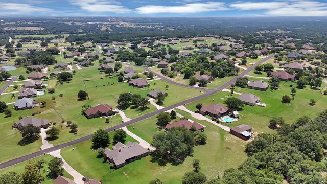 112 Meadow Arbor Drive, Weatherford, TX 76085