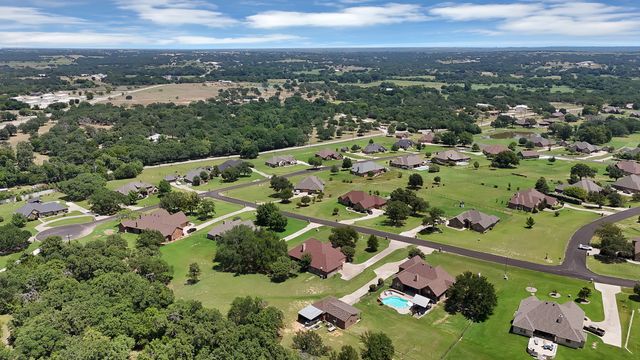 112 Meadow Arbor Drive, Weatherford, TX 76085