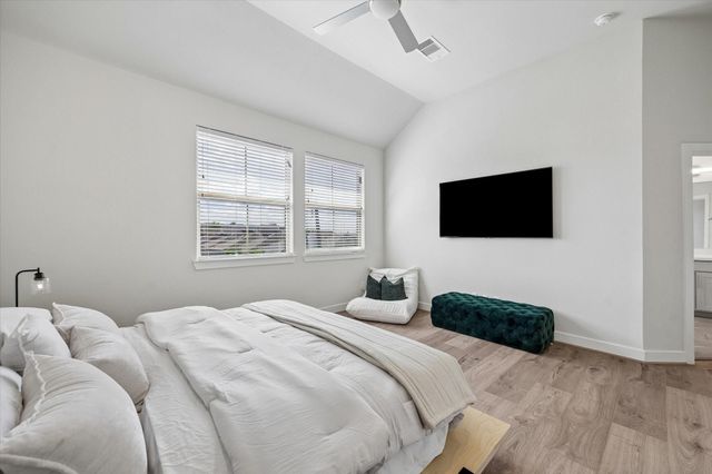 5232 Schuler Street, Houston, TX 77007