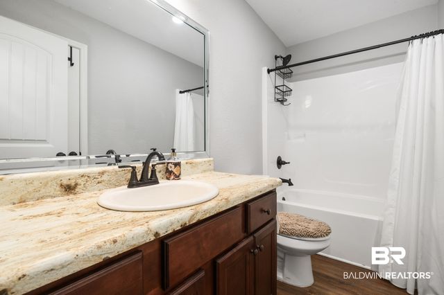 1137 S Forest Glen Drive, Mobile, AL 36618