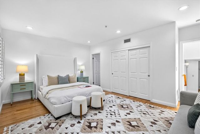 19 Round Up, Bell Canyon, CA 91307