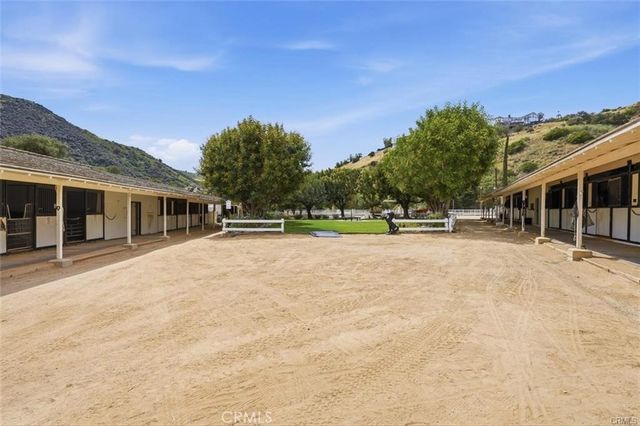 19 Round Up, Bell Canyon, CA 91307