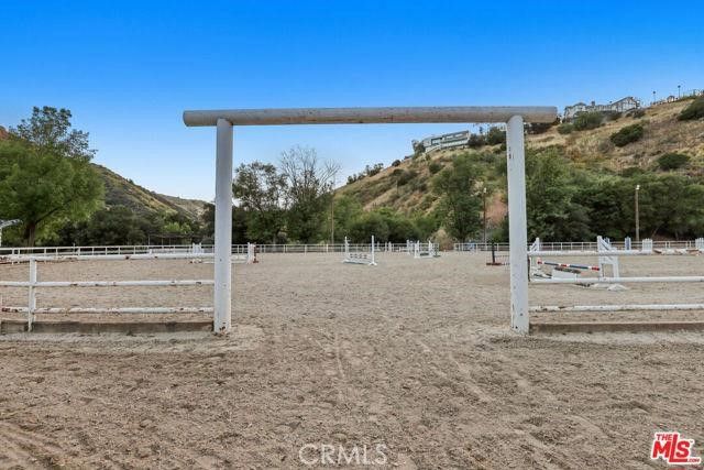 19 Round Up, Bell Canyon, CA 91307