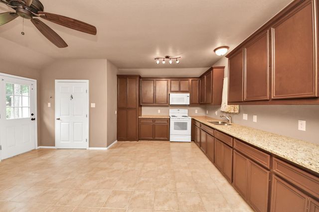 17820 Mcdonald Court, Conroe, TX 77302