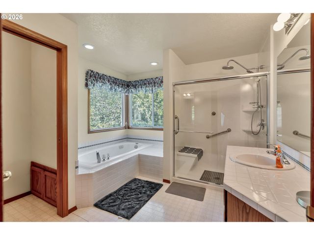 13455 Sw ANGORA Ln, Beaverton, OR 97008