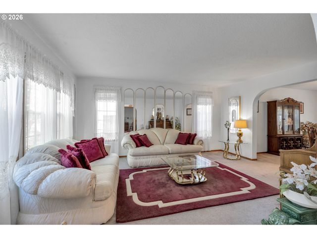 13455 Sw ANGORA Ln, Beaverton, OR 97008