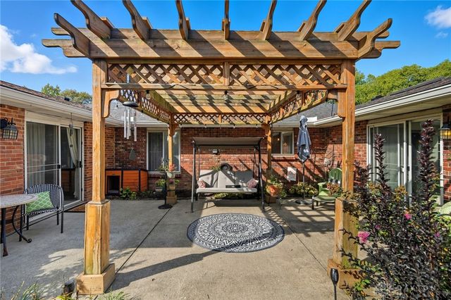 631 Augusta Drive, Fairborn, OH 45324