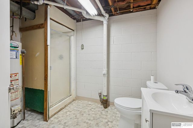 4462 G Street, Omaha, NE 68107