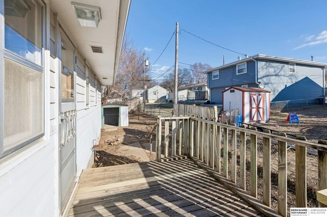 4462 G Street, Omaha, NE 68107