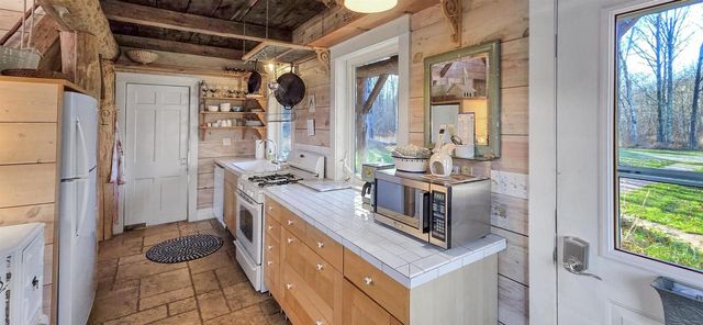 2334 Benjamin Blvd, La Pointe, WI 54850