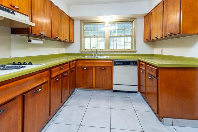 2448 ELMORE PARK RD, Bartlett, TN 38134