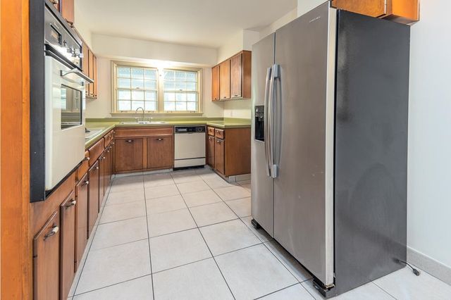 2448 ELMORE PARK RD, Bartlett, TN 38134