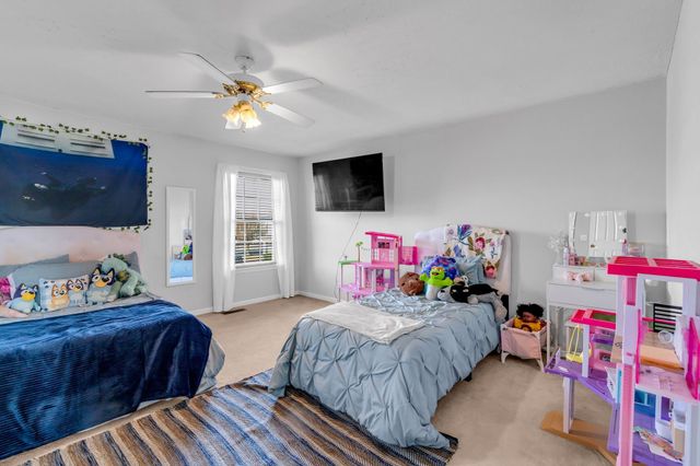 8015 Mickey Katz Cir, La Vergne, TN 37086