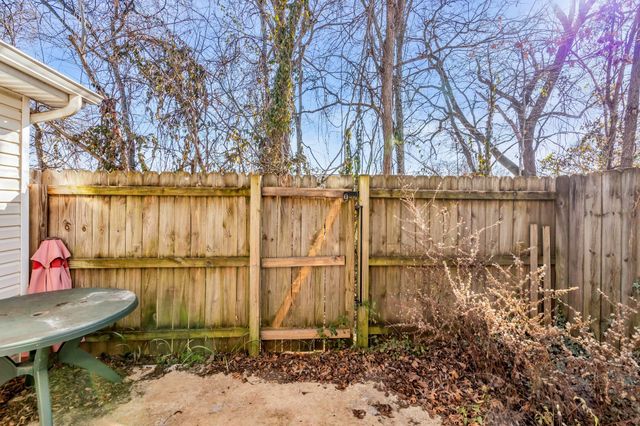 8015 Mickey Katz Cir, La Vergne, TN 37086