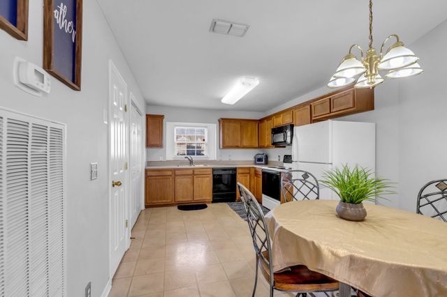 8015 Mickey Katz Cir, La Vergne, TN 37086