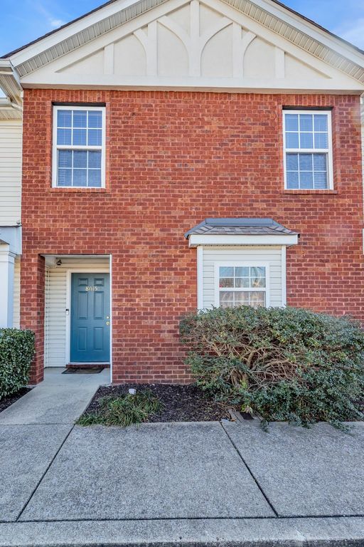 8015 Mickey Katz Cir, La Vergne, TN 37086