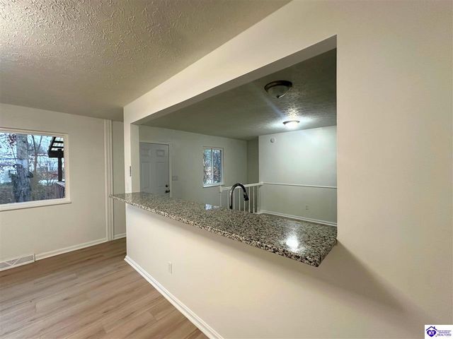 1427 Catalpa Drive, Radcliff, KY 40160