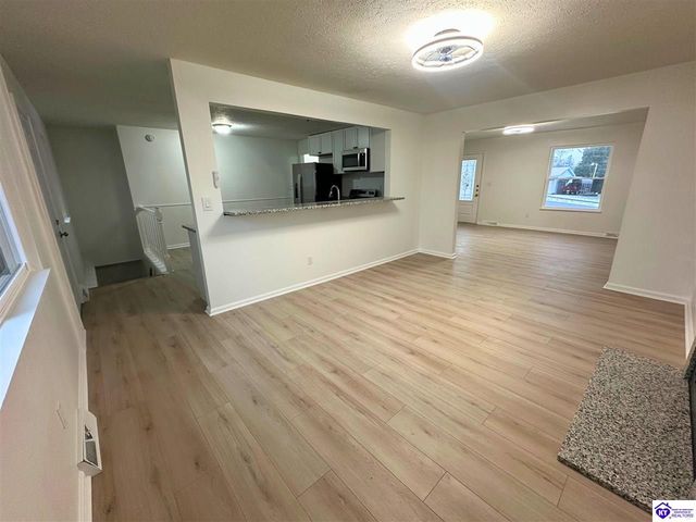 1427 Catalpa Drive, Radcliff, KY 40160