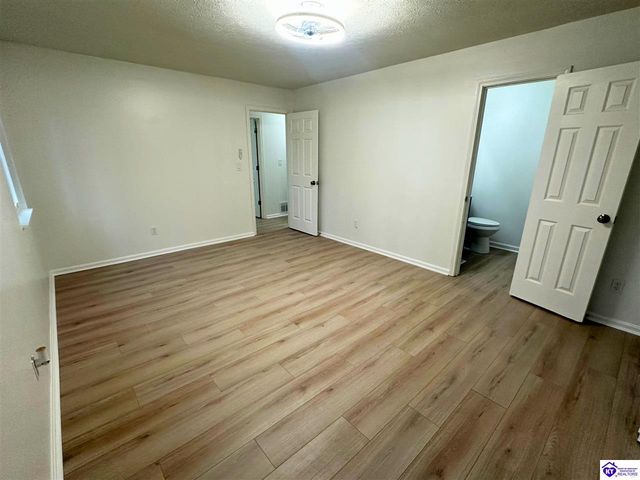 1427 Catalpa Drive, Radcliff, KY 40160