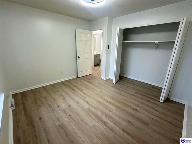 1427 Catalpa Drive, Radcliff, KY 40160