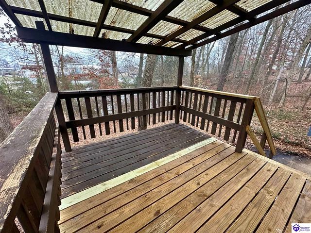 1427 Catalpa Drive, Radcliff, KY 40160