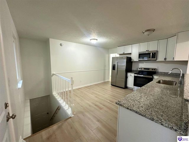 1427 Catalpa Drive, Radcliff, KY 40160