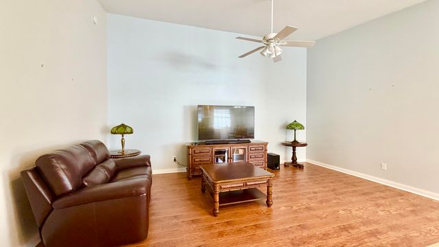 7735 Pine Island Way, West Palm Beach, FL 33411