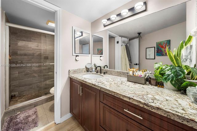 3401 N Country Club Drive 105, Aventura, FL 33180