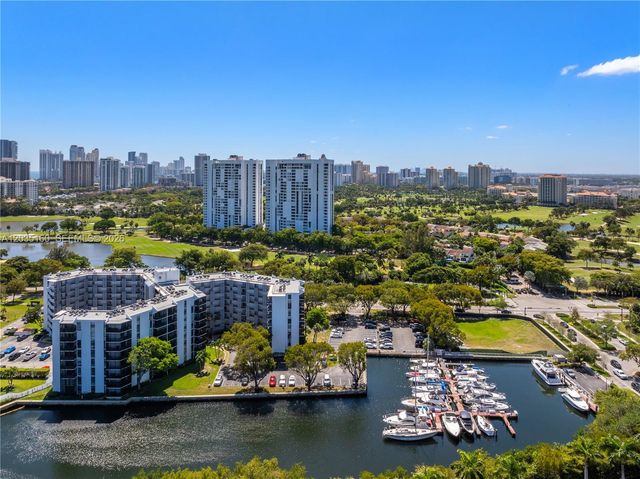 3401 N Country Club Drive 105, Aventura, FL 33180