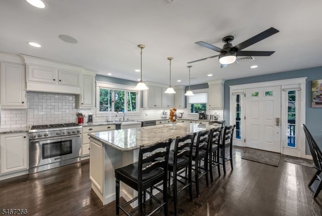 39 Red Mine Rd, Wanaque Boro, NJ 07465