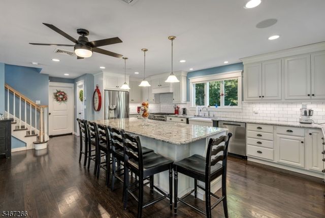 39 Red Mine Rd, Wanaque Boro, NJ 07465