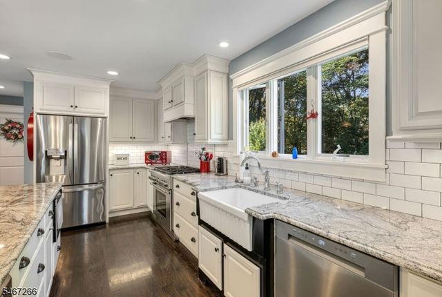 39 Red Mine Rd, Wanaque Boro, NJ 07465