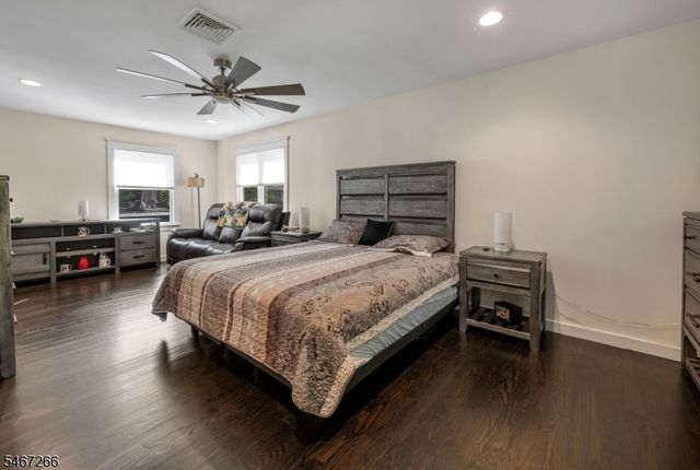 39 Red Mine Rd, Wanaque Boro, NJ 07465