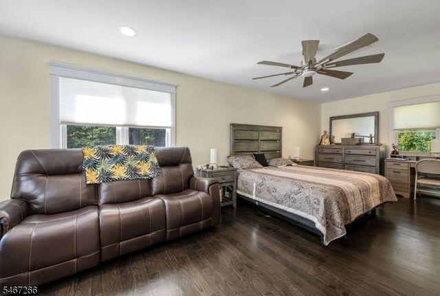39 Red Mine Rd, Wanaque Boro, NJ 07465