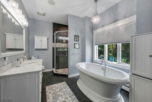 39 Red Mine Rd, Wanaque Boro, NJ 07465