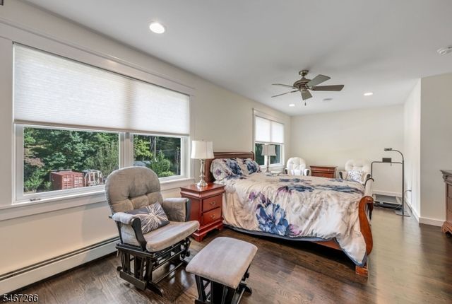 39 Red Mine Rd, Wanaque Boro, NJ 07465