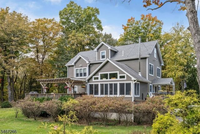 39 Red Mine Rd, Wanaque Boro, NJ 07465