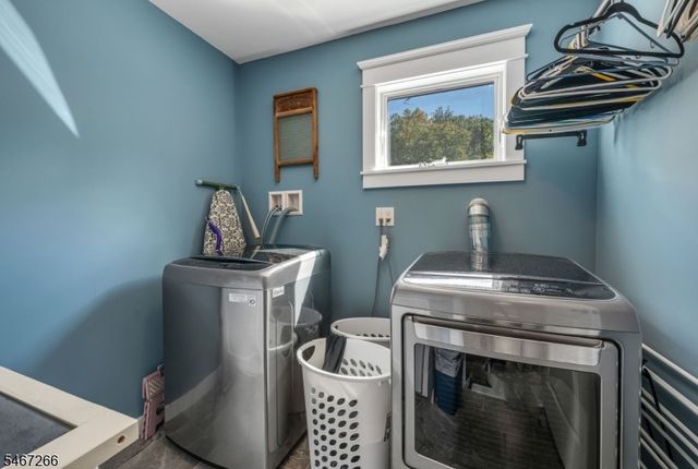 39 Red Mine Rd, Wanaque Boro, NJ 07465