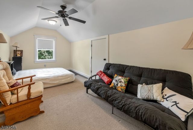 39 Red Mine Rd, Wanaque Boro, NJ 07465