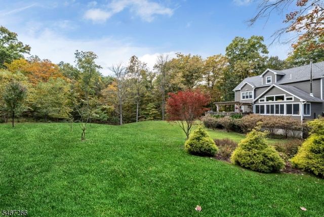 39 Red Mine Rd, Wanaque Boro, NJ 07465