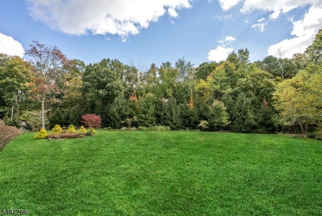 39 Red Mine Rd, Wanaque Boro, NJ 07465